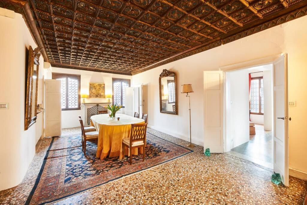 Ca' Fenice, Charming Apartment In San Marco, Sleep 7 Βενετία Εξωτερικό φωτογραφία